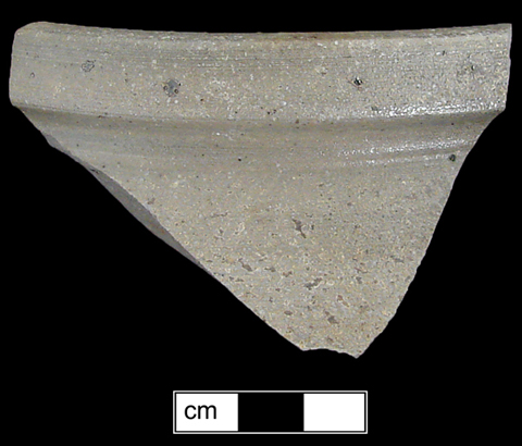 Jar with no visible decoration.&nbsp;Fragment in cross section on right.